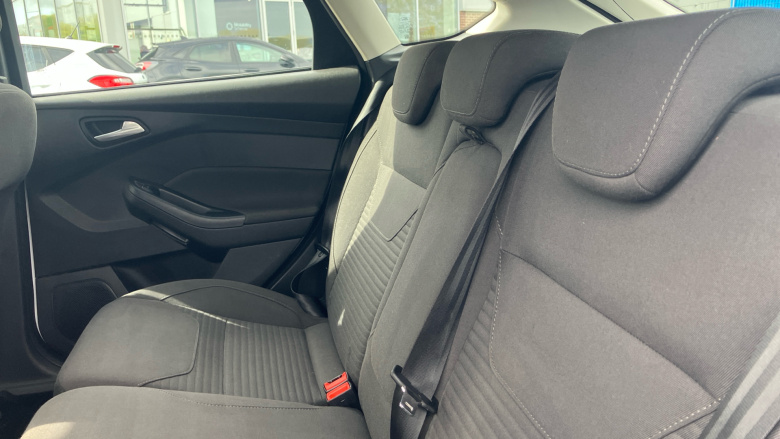 Ford Focus 1.0 EcoBoost Titanium 5dr Petrol Hatchback